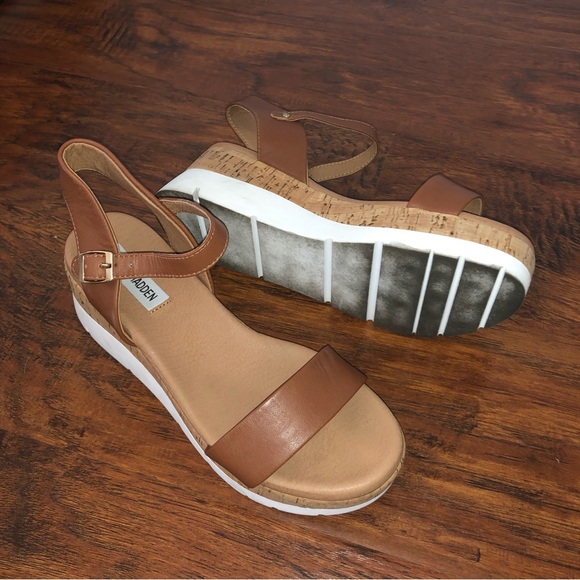 Steve Madden platform sandals - Picture 3 of 5